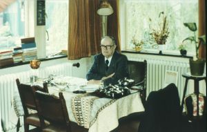 099923.jpg