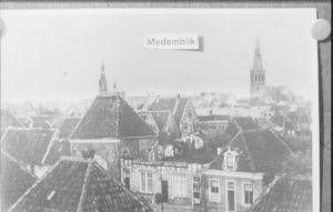 Gedempt Achterom 1925
Synagoge, rechts caf? Swarte Woifke

