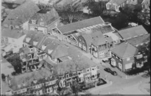 1950
Meerlaan, Burg. Schoutenstraat.

